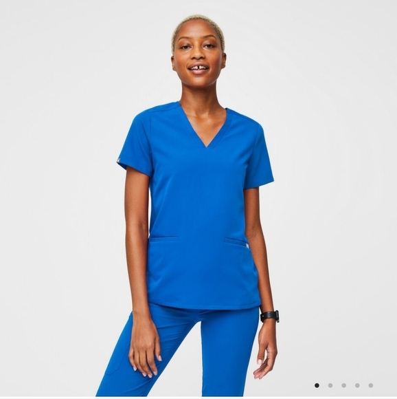 Figs technical collection Casma™ Three-Pocket Scrub Top size Small - Picture 7 of 12